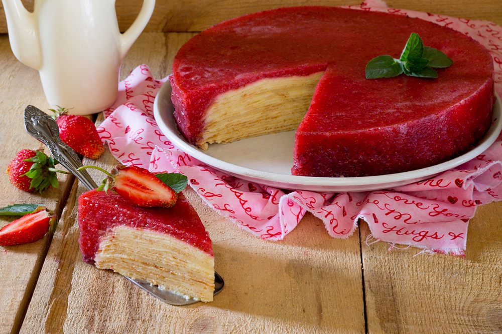 recette de gâteau de crêpes au citron, nappage framboise